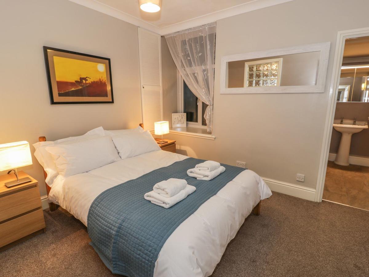 Seaview Apartment Barmouth Extérieur photo